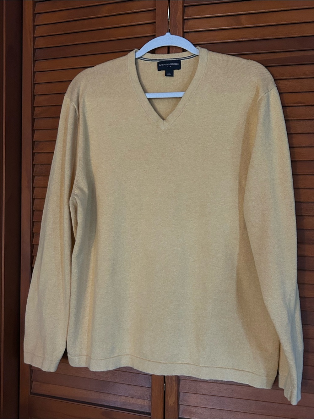 Banana Republic Men's V-Neck Sweater - Pale Yellow